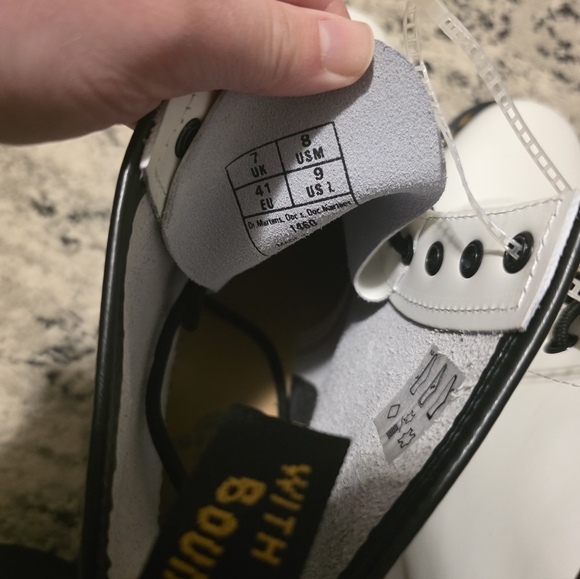 Dr. Martens 1460 Smooth Leather Lace Up Boots White Black Wmns 9 NWT Goth Grunge - Picture 5 of 7